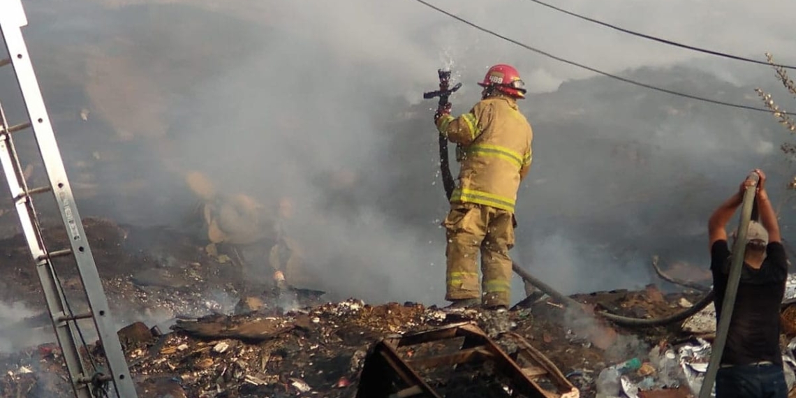 Incendio-consume-fábrica-de-churros-y-casa