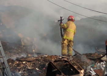 Incendio-consume-fábrica-de-churros-y-casa