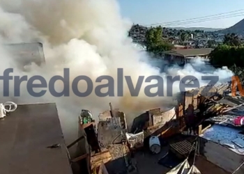 Incendio-consume-vivienda-y-predio-abandonado