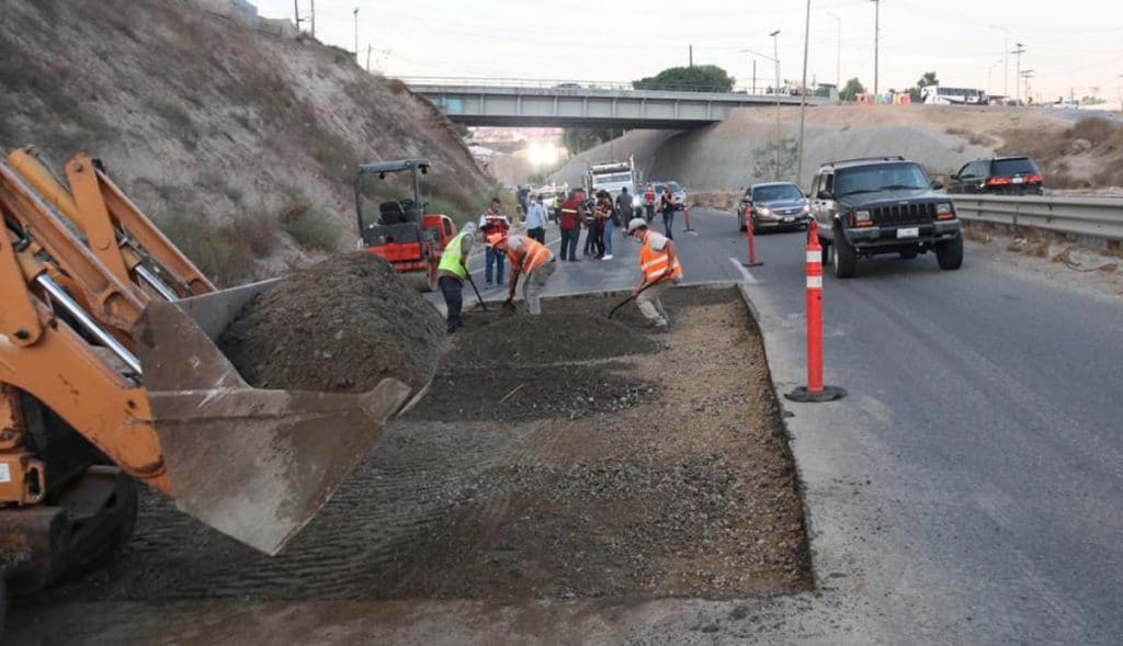 Inician-trabajos-de-pavimentación-en-carretera-libre-Tijuana-Rosarito