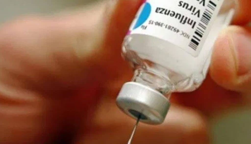 Roban-al-IMSS-más-de-10 mil-dosis-de-vacuna-contra-la-influenza