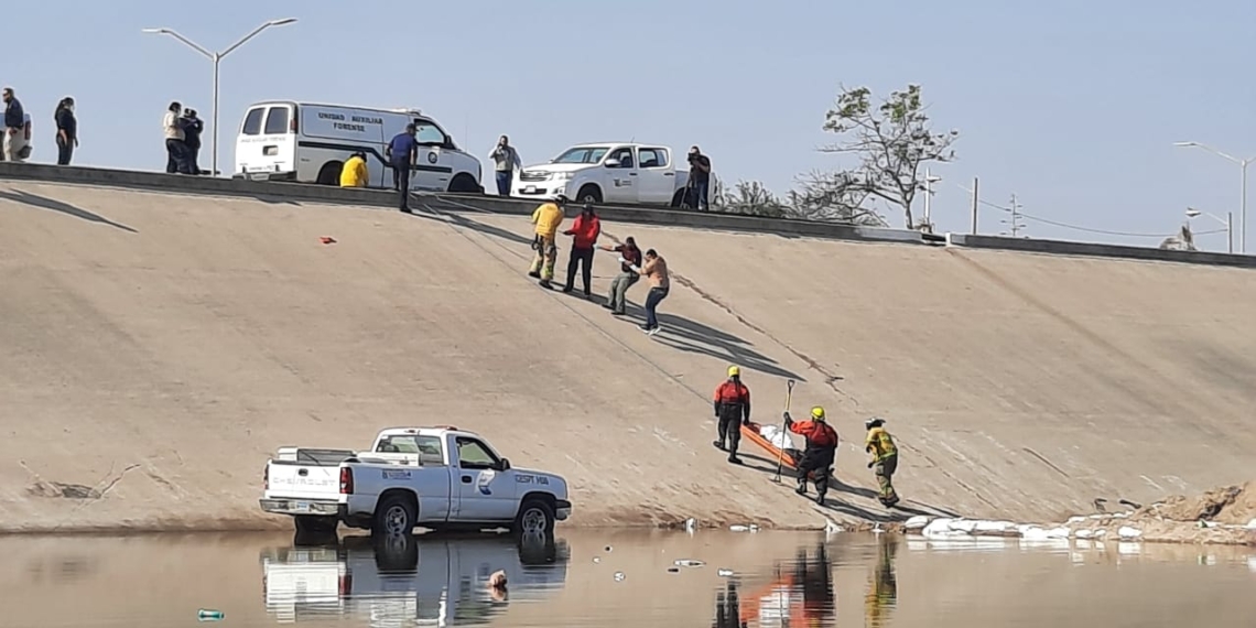 localizan-dos-cadaveres-flotando-en-la-canalizacion