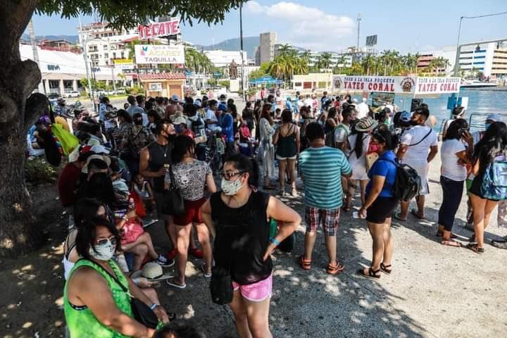 turistas-abarrotaron-acapulco-en-fin-de-semana-largo
