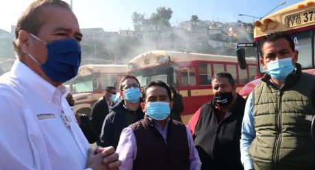 Arturo González encabeza jornada de desinfección de transporte