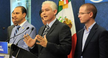 Jorge Ramos busca que partidos defiendan autonomía de los municipios