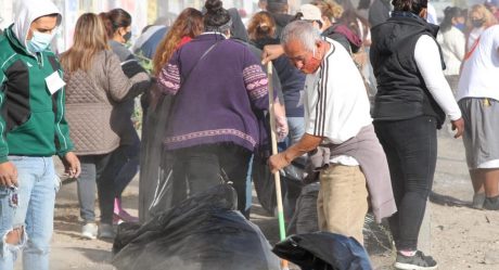 Comerciantes retiran toneladas de basura en bulevar