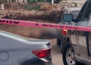 Le-quitan-la-vida-a joven-y-abandonan-auto