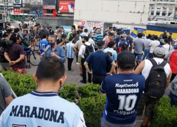 esperan-un-millon-de-personas-en-velorio-de-maradona