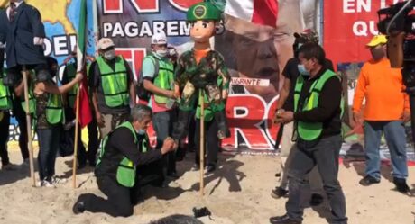 VIDEO: Coaliciones pro migrantes se manifiestan en muro contra Trump