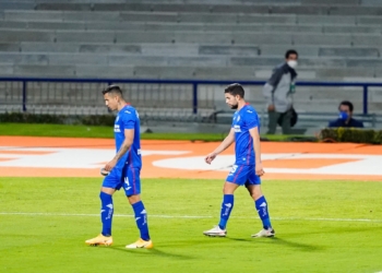 aseguran-que-jugadores-de-cruz-azul-recibieron-llamadas-para-perder-ante-pumas