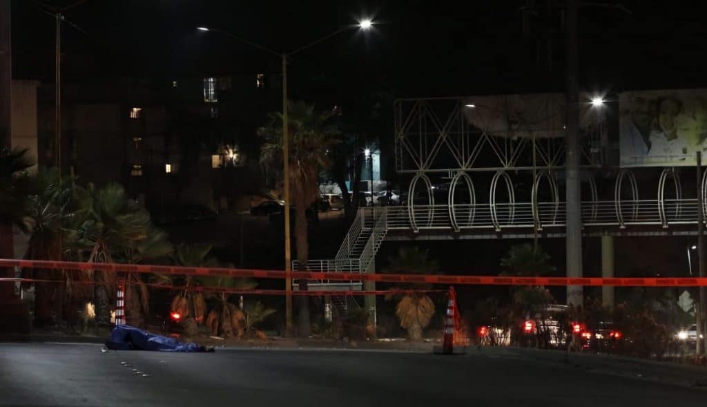 Muere-tras-ser-atropellado-a-metros-de-puente-peatonal