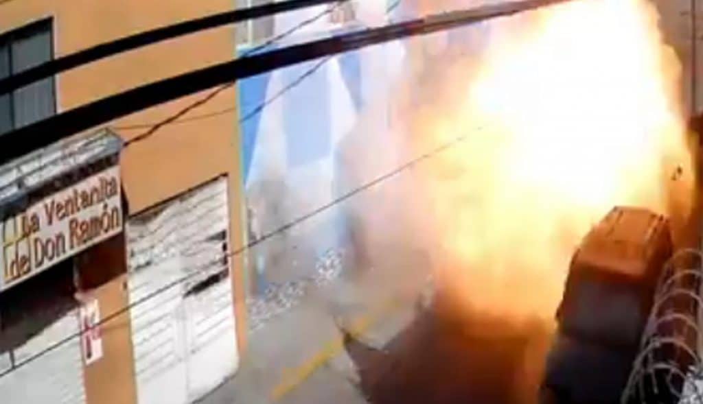 VIDEO-As- fue-la-gran-explosión-en-pizzería-que-dejó-heridos