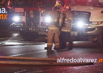 fuerte-incendio-arrasa-taller-de-carroceria