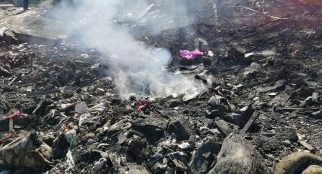 Incendio afecta casa rodante y una iglesia