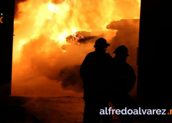 Se-incendia-bodega-de-líquidos-inflamables