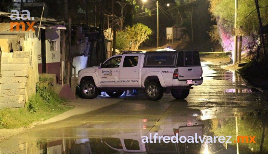 Dejan-cadáver-encobijado-frente-a-vivienda