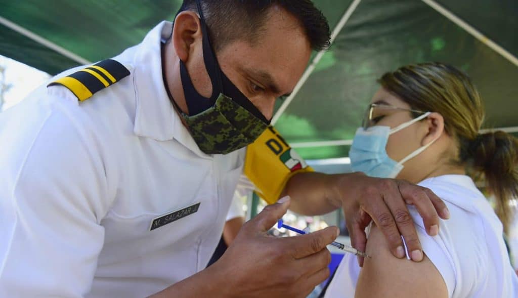 Reinicia-jornada-de-vacunación-contra-coronavirus-en-México