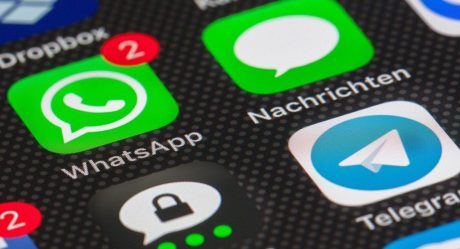 WhatsApp retrasa cambiar sus normas de servicio
