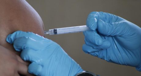 Llegan vacunas falsas contra covid-19 a Tijuana