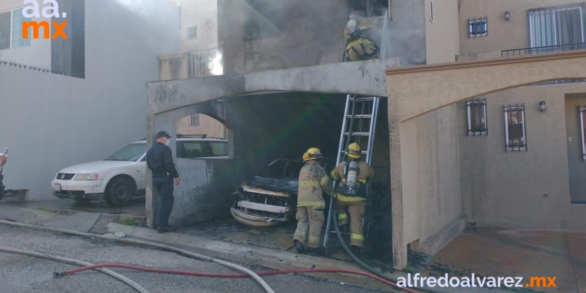 Incendio-consume-vivienda-y-auto