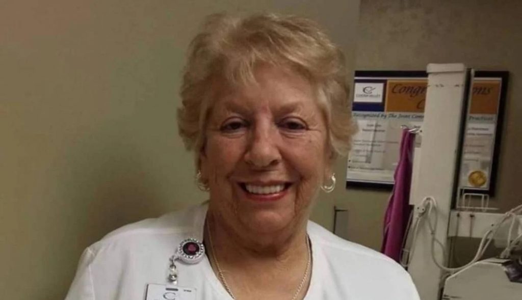 Enfermera-rechaza-jubilarse-para-luchar-contra-Covid-19-y-muere