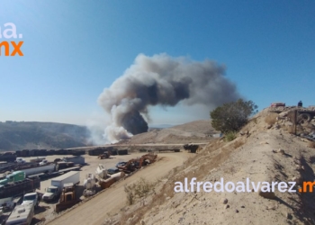 arde-barranco-con-materiales-reciclables