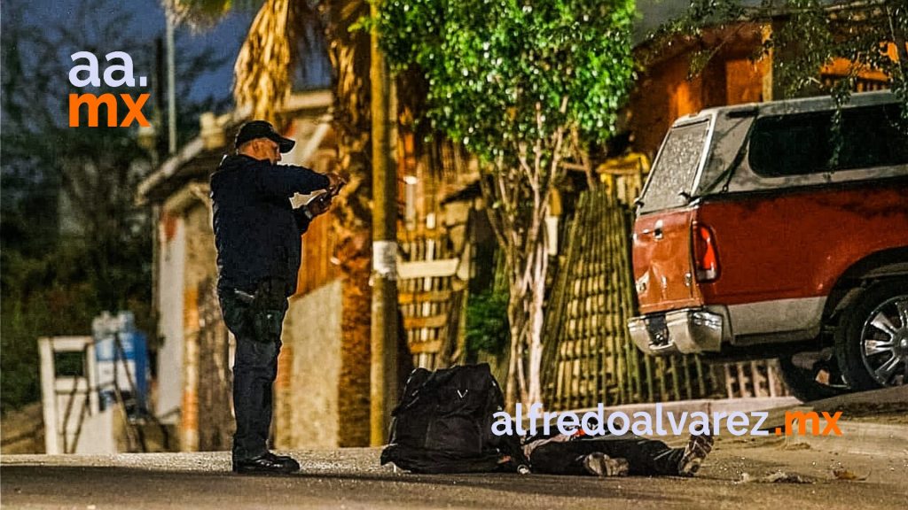 lo-asesinan-cuando-caminaba-con-su-maleta-de-ropa