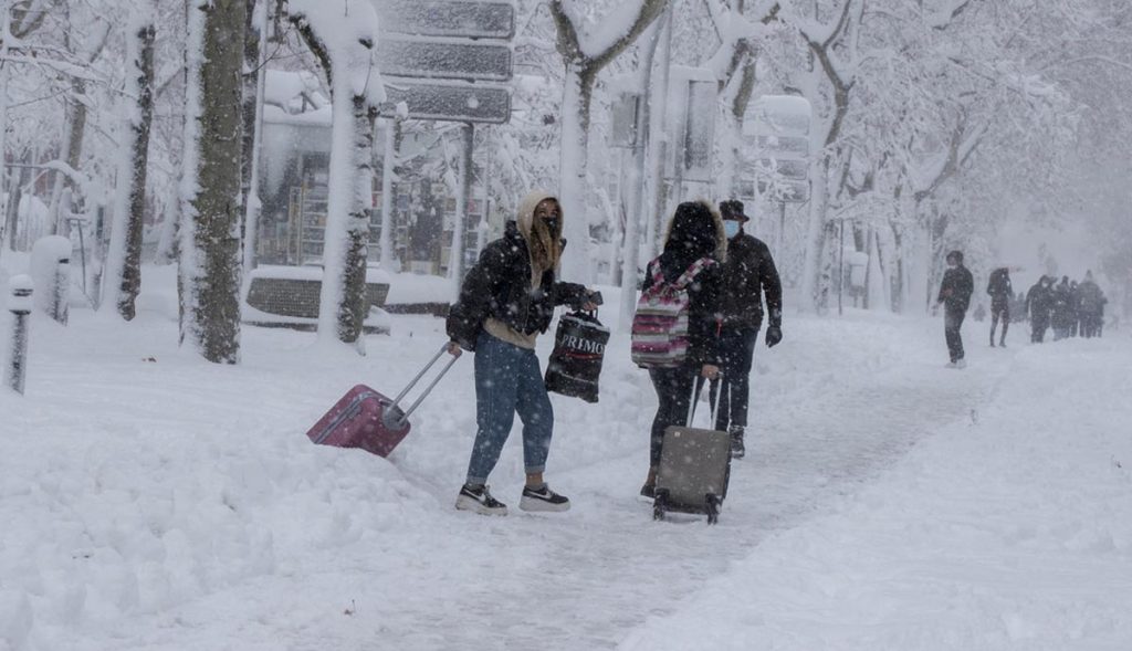 FOTOS-Histórica-nevada-en-España-la-más-intensa-por-horas-en-décadas