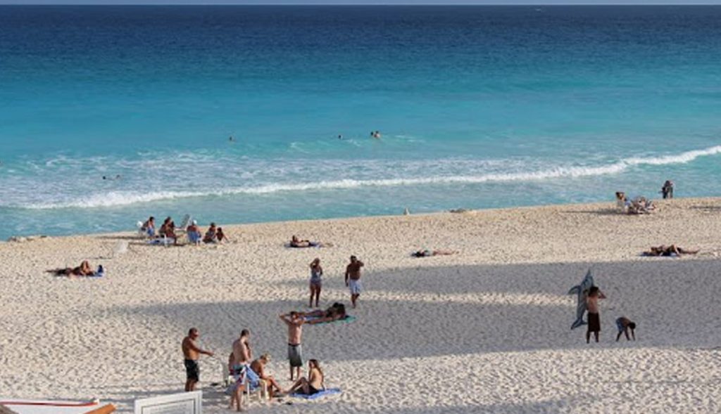 Familia-se-va-de-vacaciones-y-una-llamada-cambió-sus-planes