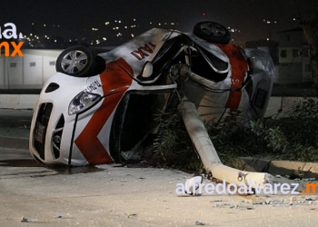 taxista-muere-tras-impactarse-con-poste-de-concreto