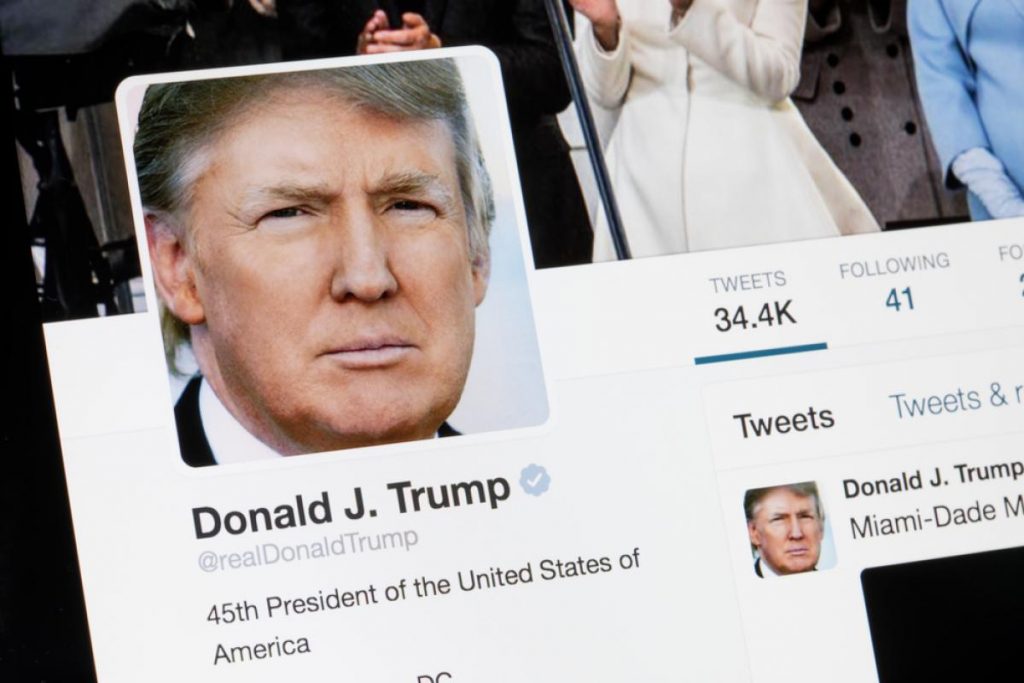 twitter-bloquea-la-cuenta-de-donald-trump