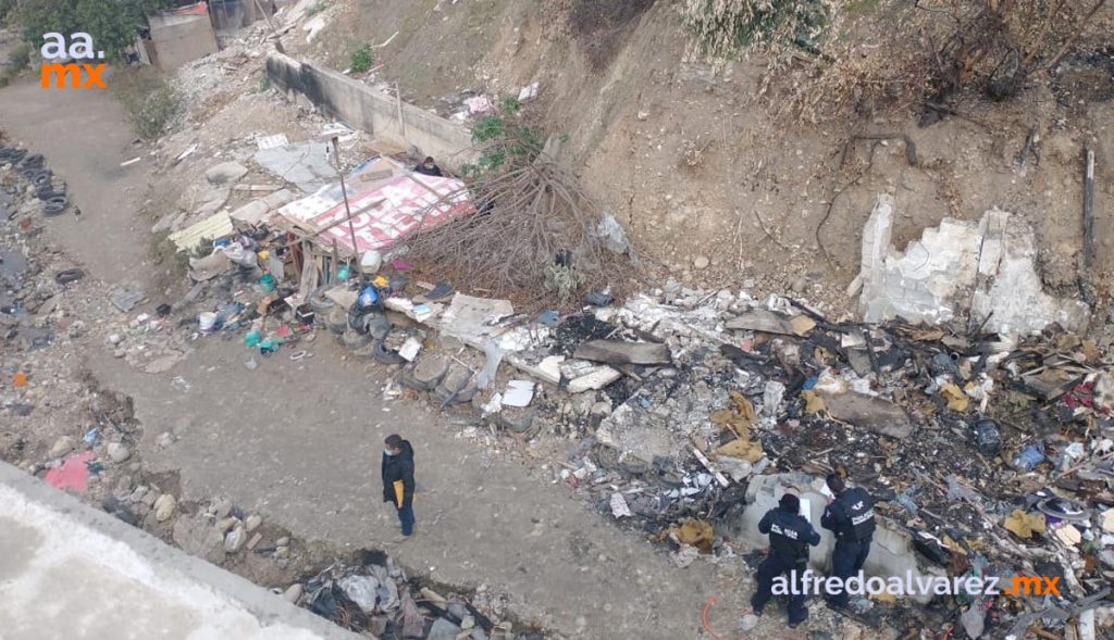 HALLAN DECAPITADO Y 'ENCOBIJADO' EN PICADERO