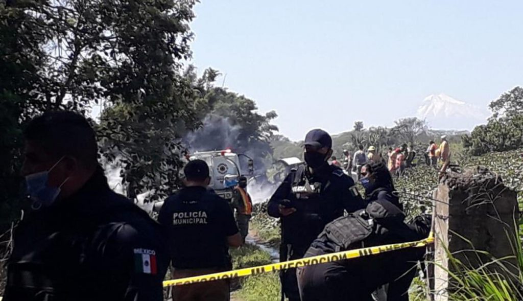 VIDEO-Se-desploma-avioneta-de-Fuerza-Aérea-hay-muertos