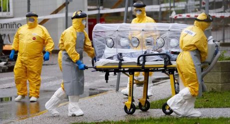 Declaran alerta en países ante posibles infecciones de ébola
