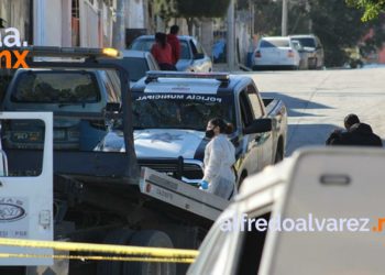 MOTOCICLISTA ATACA A BALAZOS A POLICíAS MUNICIPALES