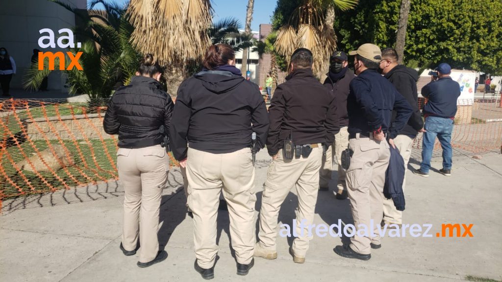 AGENTES ESTATALES Y PERICIALES PARAN LABORES