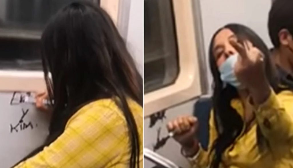 VIDEO-Raya-transporte-público-insulta-y-hace-señas-obscenas