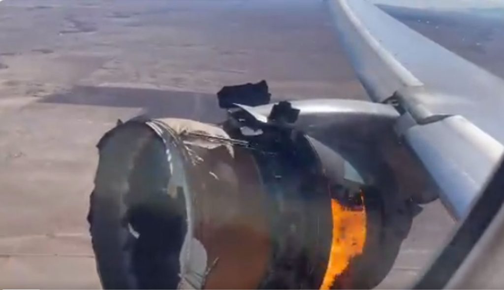 VIDEO-Se-incendia-motor-de-avión-en-pleno-vuelo