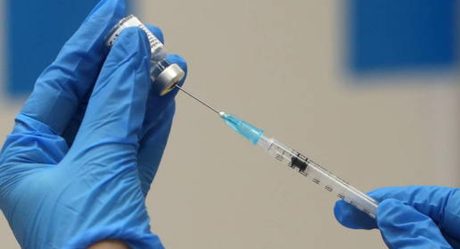 Miles de periodistas recibirán vacuna contra Covid-19