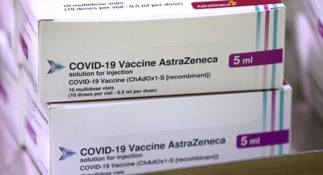 Alertan por venta ilegal de vacuna AstraZeneca en redes sociales