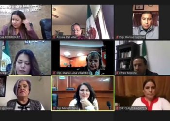 EXHORTAN A PéREZ RICO PARA QUE AGENDE VACUNA A MéDICOS PRIVADOS