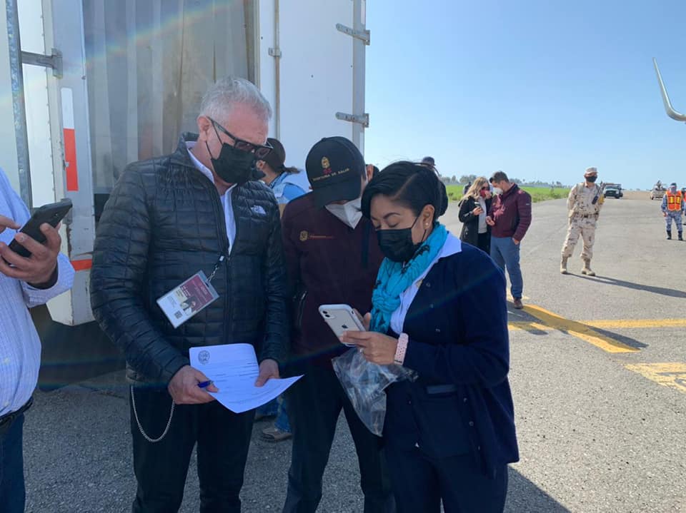 LLEGAN VACUNAS ANTICOVID A TIJUANA