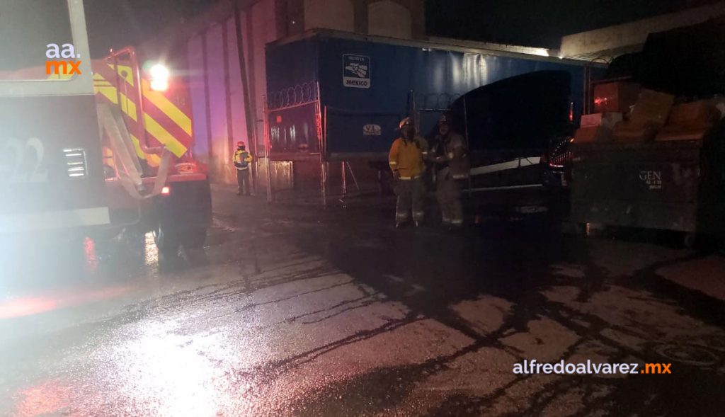 SE INCENDIA ALMACéN DE FáBRICA