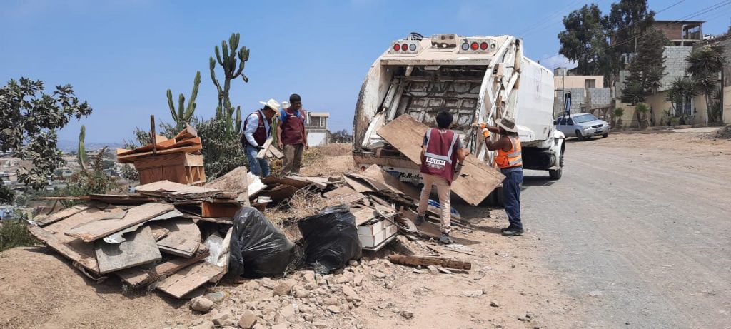 retiran-toneladas-de-basura-tiraderos-clandestinos-de-rosarito