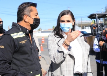 KARLA RUIZ SUPERVISA OBRAS DE BACHEO CERCANAS AL BULEVAR BELLAS ARTES