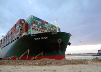 LIBERAN CANAL DE SUEZ, EL 'EVER GIVEN' REFLOTA