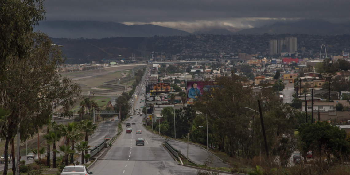 ALERTAN POR VIENTOS, LLUVIA Y GRANIZO EN TIJUANA