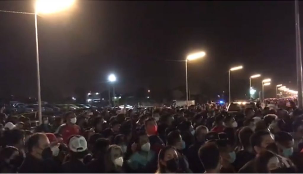 VIDEO-Aficionados-se-amontonan-en-el-partido-Mazatlán-vs-Chivas