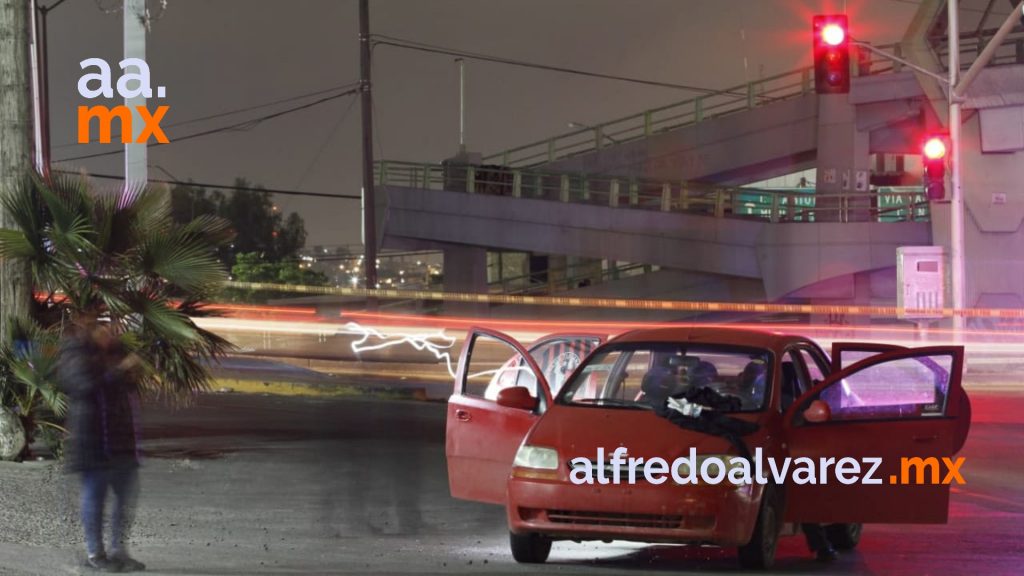 LE DISPARAN 4 VECES MIENTRAS ESTABA EN SU AUTO