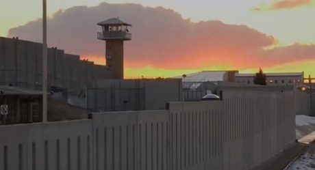 Reanudan visitas en prisiones de BC